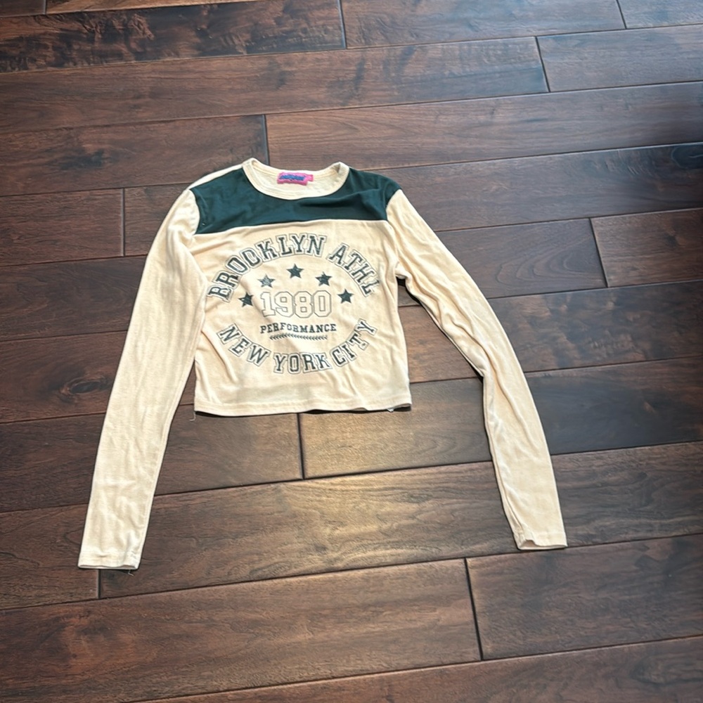 Really cute edikted top
